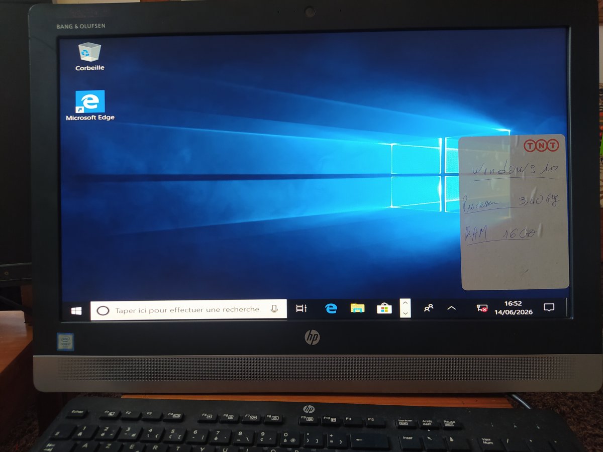 Un ordinateur ou Ecran "Tout-en-un"  (16 GO ET 3,40 GHZ)